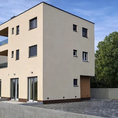 Modern Apartment-close To Main Appartamento *