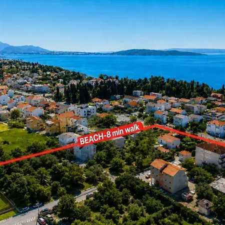Modern Apartment-close To Main Апартаменти *